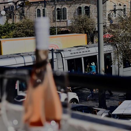 エルサレムמקום מקסים באווירה ירושלמית ממש על שוק מחנה יהודהアパートメント エクステリア 写真