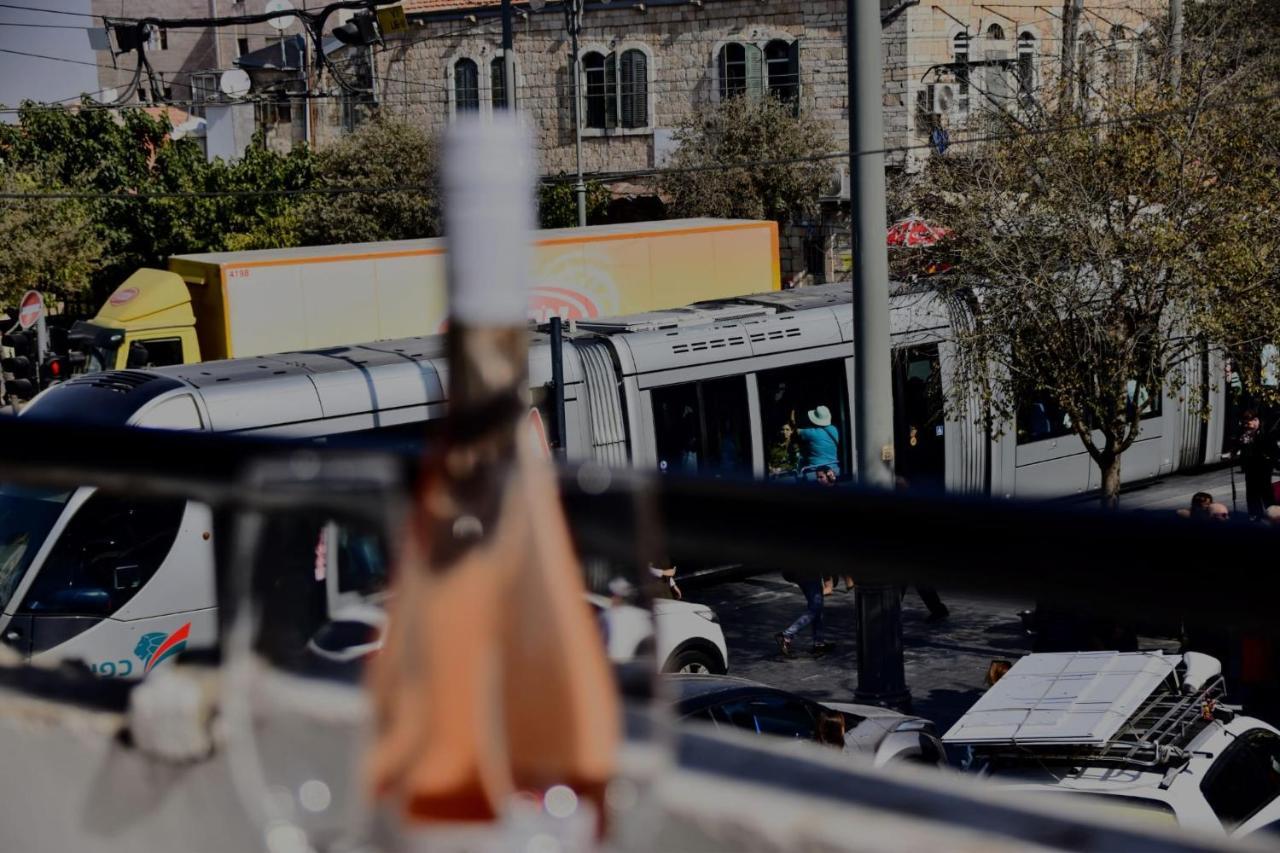 エルサレムמקום מקסים באווירה ירושלמית ממש על שוק מחנה יהודהアパートメント エクステリア 写真