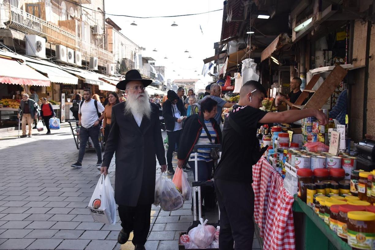 エルサレムמקום מקסים באווירה ירושלמית ממש על שוק מחנה יהודהアパートメント エクステリア 写真