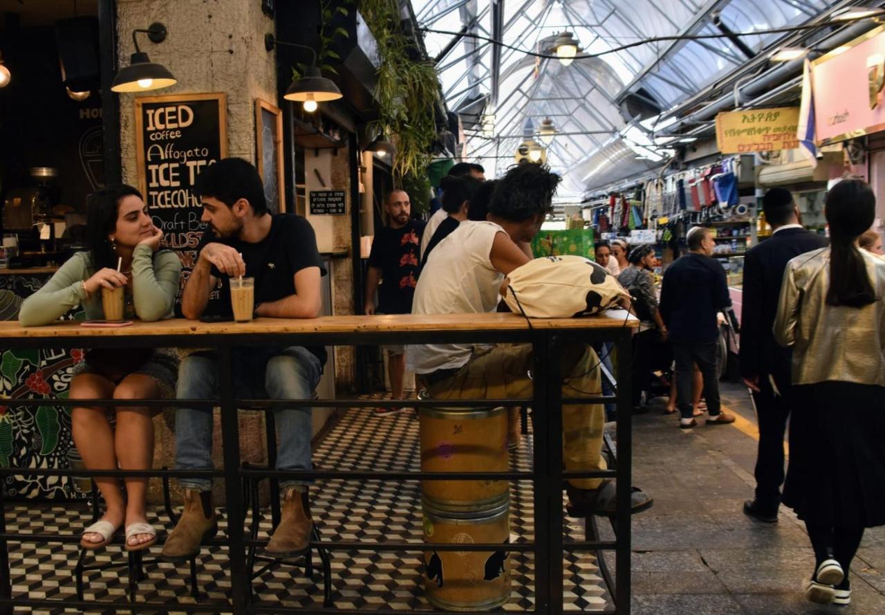 エルサレムמקום מקסים באווירה ירושלמית ממש על שוק מחנה יהודהアパートメント エクステリア 写真